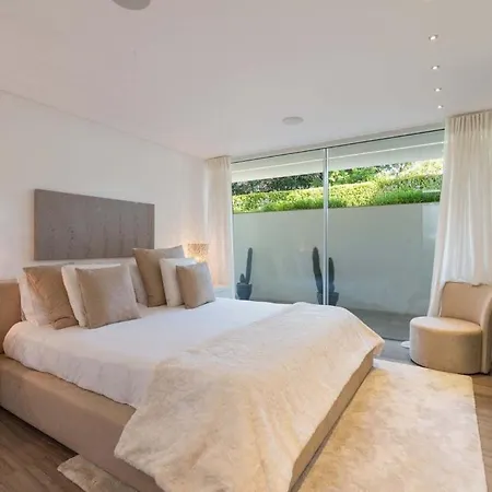 Cassa Modibo In Radolfzell רדולפצל אם בודנזי